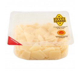 Grana Padano in scaglie